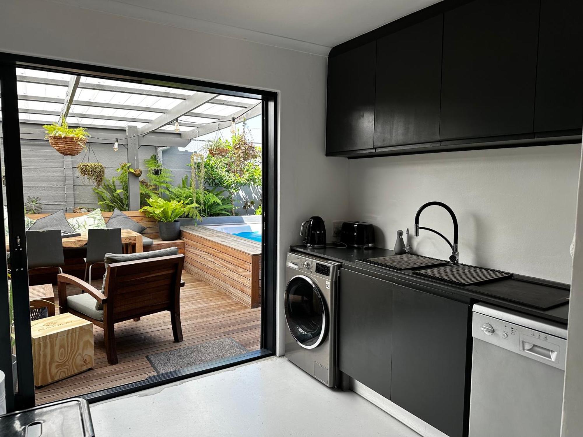Wood-fired Jacuzzi Family Escape! Holiday home *