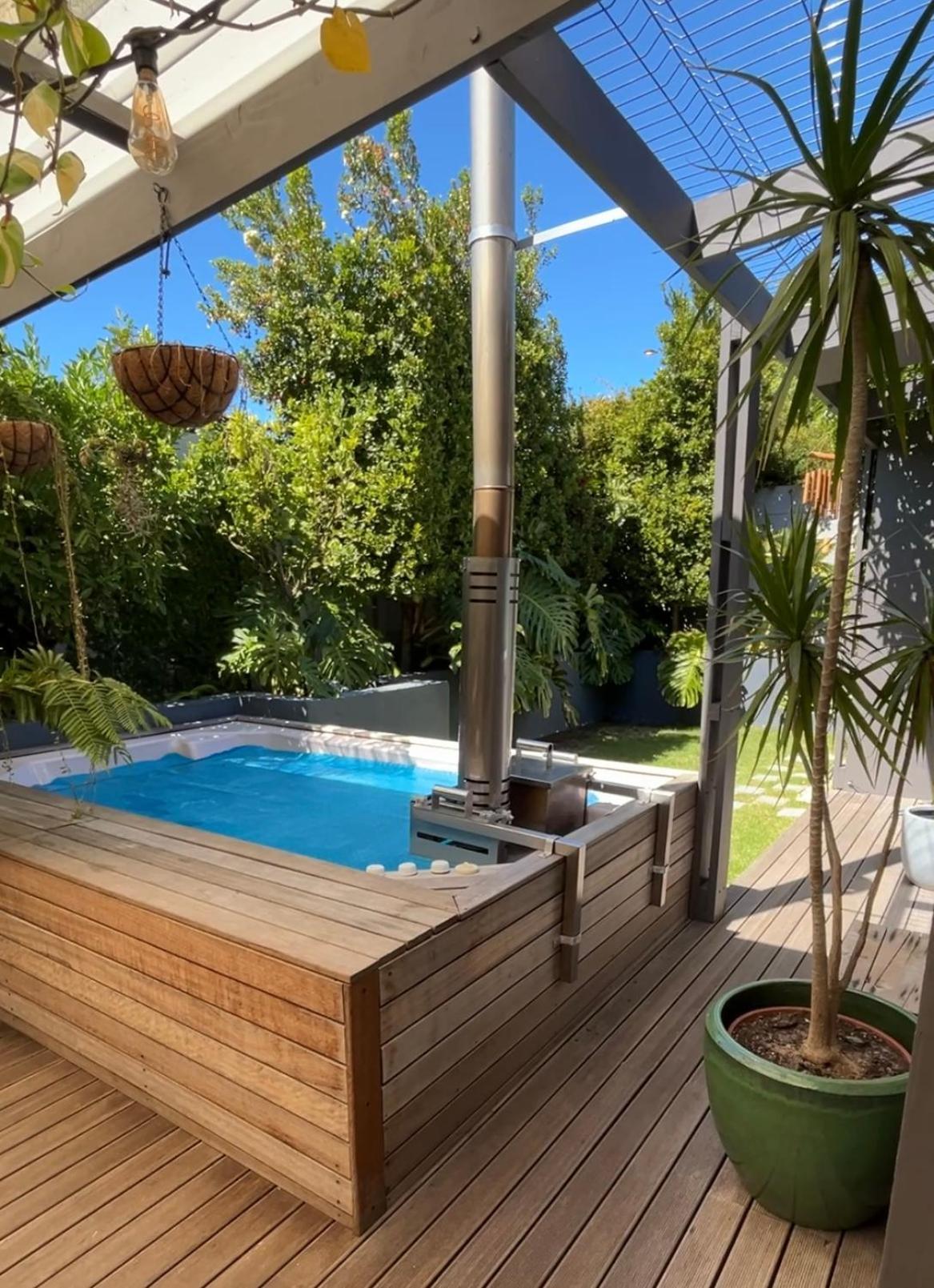Holiday home Wood-fired Jacuzzi Family Escape! *
